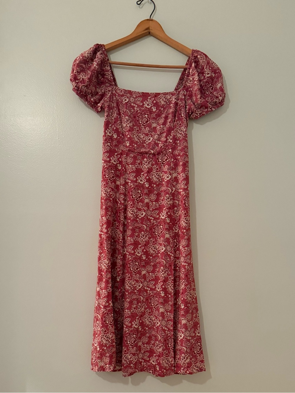 Francesca's Collections Red Floral Puff-Sleeve Midi Dress